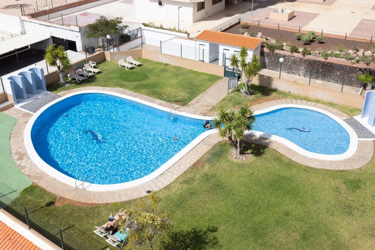 Black And White Apartment Free Wifi Los Cristianos  Εξωτερικό φωτογραφία