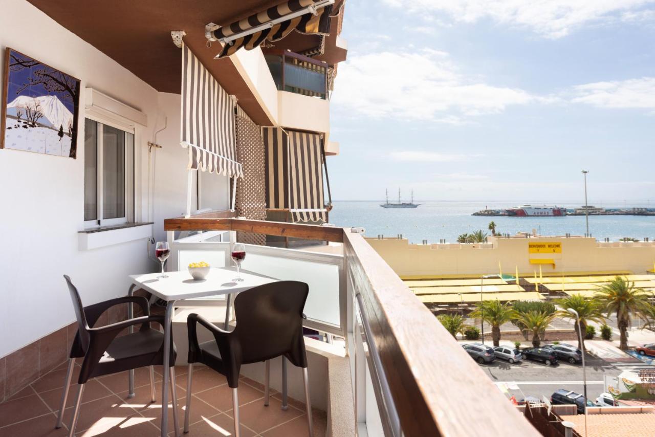 Black And White Apartment Free Wifi Los Cristianos  Εξωτερικό φωτογραφία