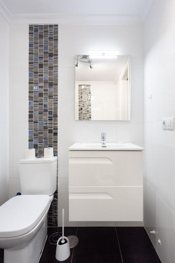 Black And White Apartment Free Wifi Los Cristianos  Εξωτερικό φωτογραφία