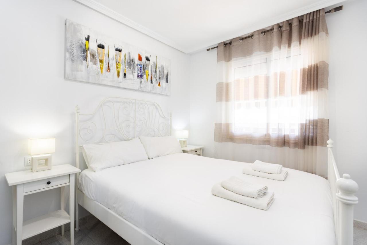 Black And White Apartment Free Wifi Los Cristianos  Εξωτερικό φωτογραφία